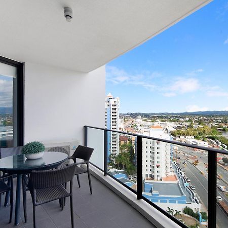 Sierra Grand Broadbeach - Self Contained & Privately Managed Apartments ゴールドコースト エクステリア 写真