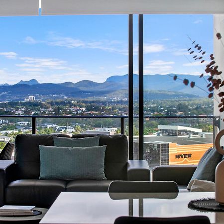Sierra Grand Broadbeach - Self Contained & Privately Managed Apartments ゴールドコースト エクステリア 写真
