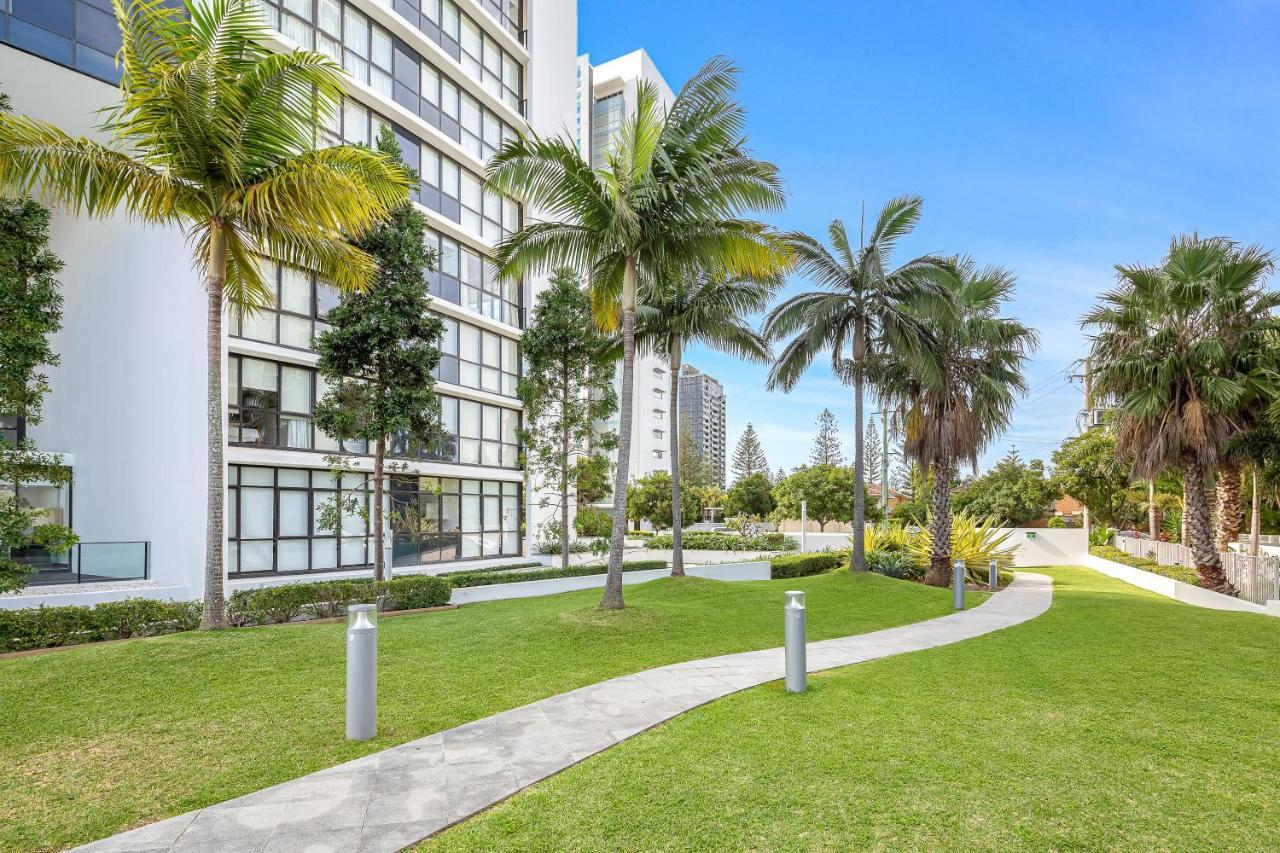 Sierra Grand Broadbeach - Self Contained & Privately Managed Apartments ゴールドコースト エクステリア 写真