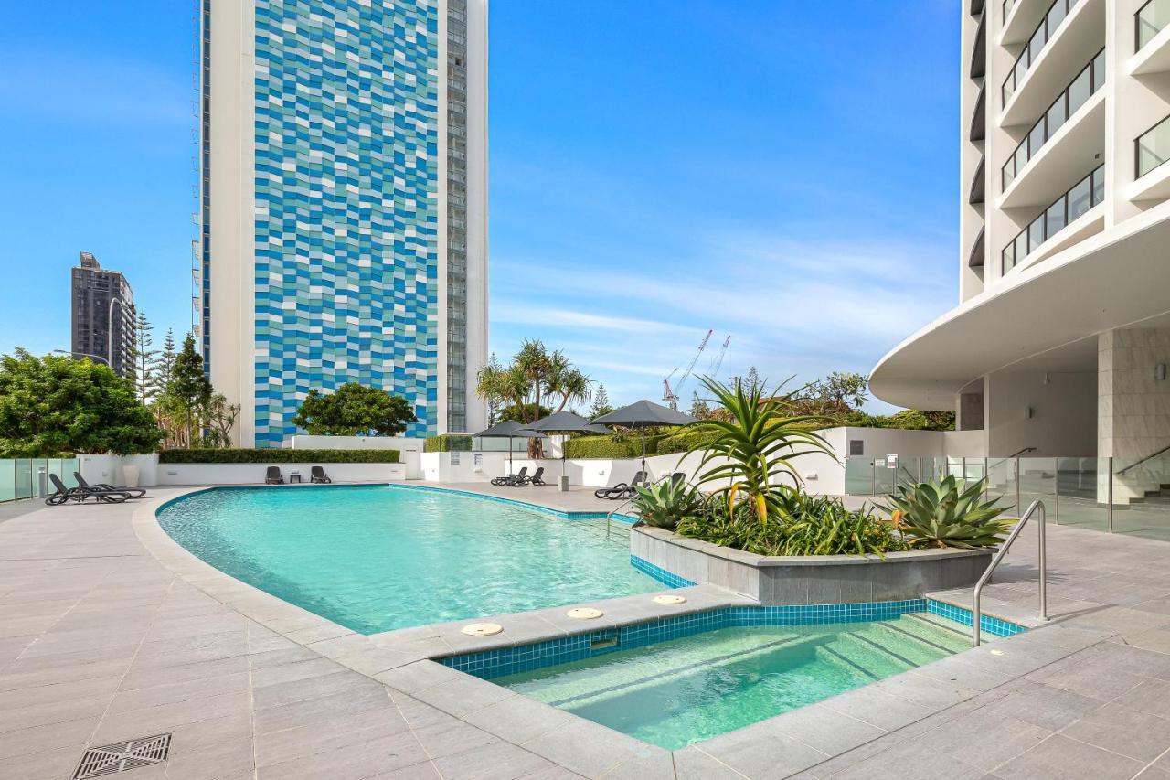 Sierra Grand Broadbeach - Self Contained & Privately Managed Apartments ゴールドコースト エクステリア 写真