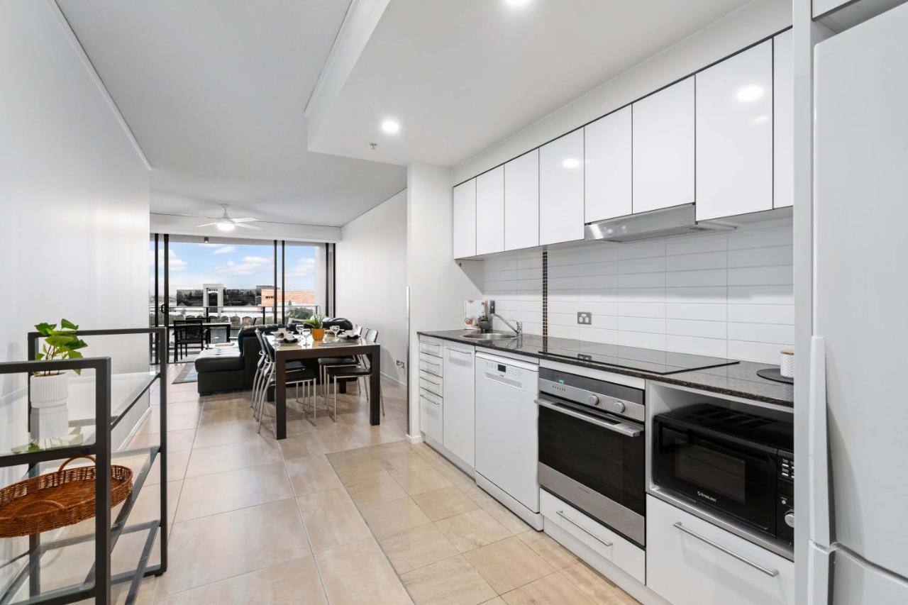 Sierra Grand Broadbeach - Self Contained & Privately Managed Apartments ゴールドコースト エクステリア 写真
