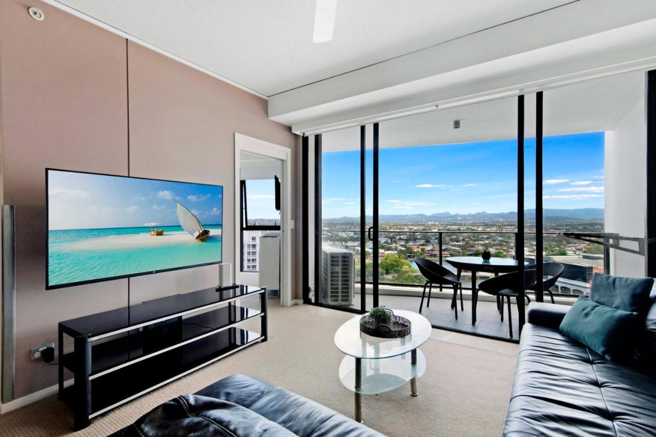 Sierra Grand Broadbeach - Self Contained & Privately Managed Apartments ゴールドコースト エクステリア 写真
