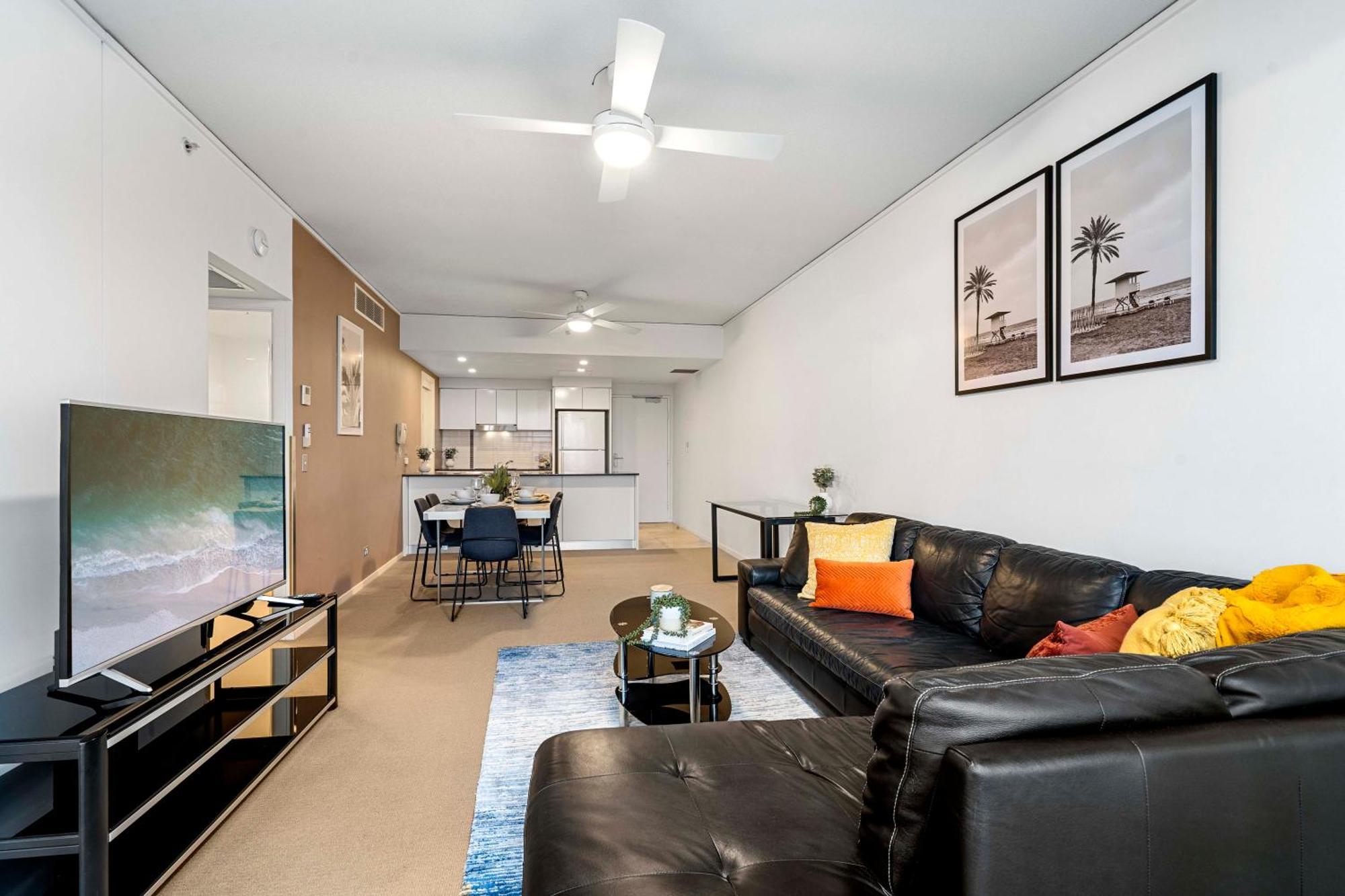 Sierra Grand Broadbeach - Self Contained & Privately Managed Apartments ゴールドコースト エクステリア 写真