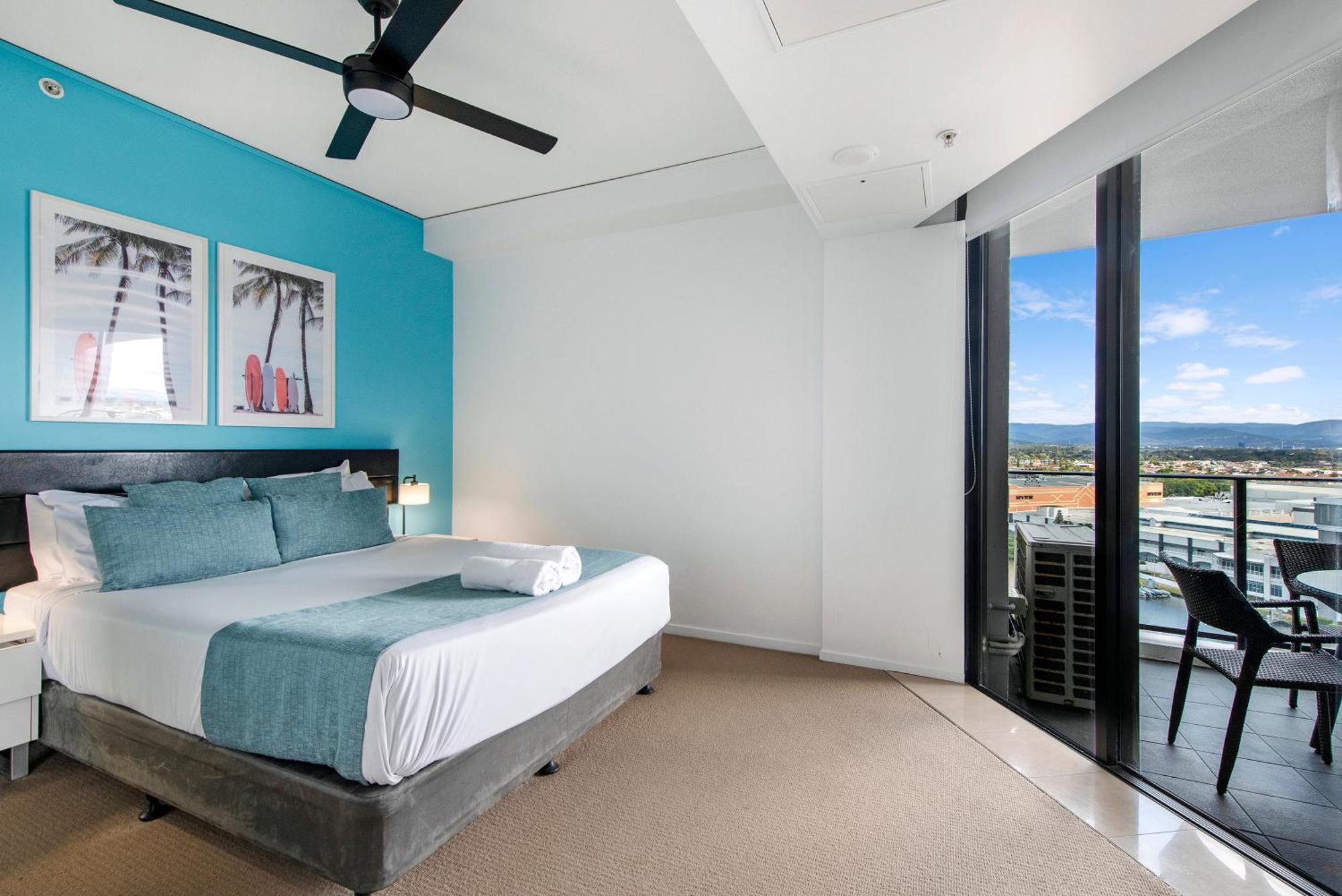 Sierra Grand Broadbeach - Self Contained & Privately Managed Apartments ゴールドコースト エクステリア 写真