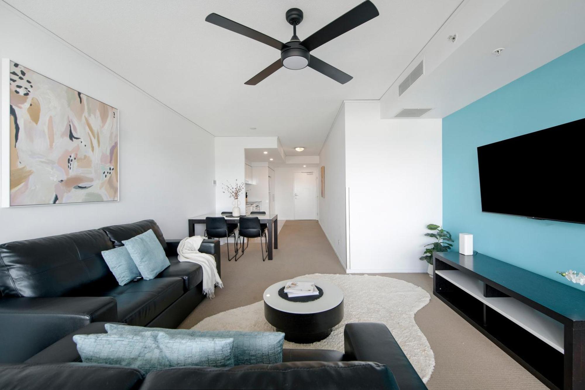 Sierra Grand Broadbeach - Self Contained & Privately Managed Apartments ゴールドコースト エクステリア 写真