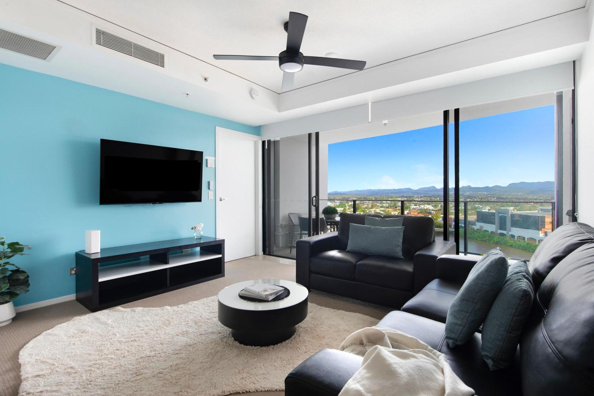 Sierra Grand Broadbeach - Self Contained & Privately Managed Apartments ゴールドコースト エクステリア 写真